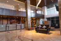 Lobby Goldvitel Hotel Surabaya