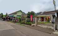 Exterior 5 OYO 90454 Adinda Homestay Cibodas Lembang