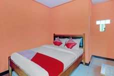 Bedroom OYO 90454 Adinda Homestay Cibodas Lembang