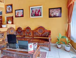 Lobby 2 OYO 90454 Adinda Homestay Cibodas Lembang