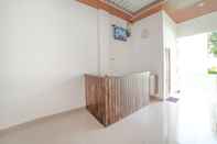 Lobi Super OYO 90457 Anara Residence & Guest House