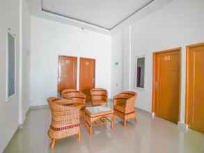 Lobi 4 Super OYO 90457 Anara Residence & Guest House