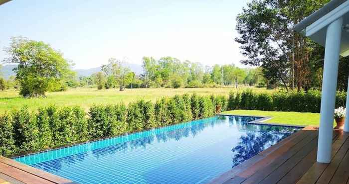 สระว่ายน้ำ Mountain View Pool Villa