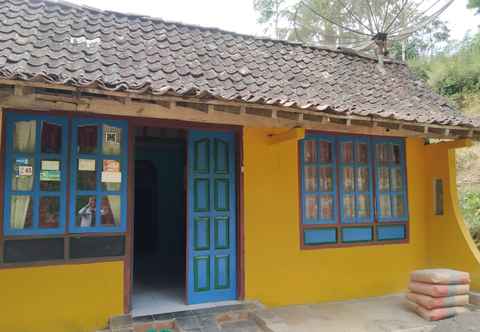 Bangunan Homestay Pojok