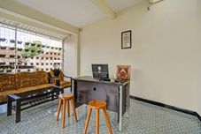 Lobby OYO 90462 Madasia House