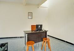 Lobby 6 OYO 90462 Madasia House