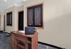 Lobby 7 OYO 90477 Kedung Anyar Residence