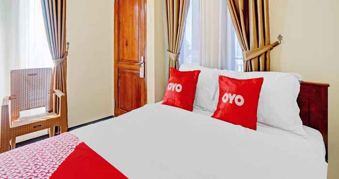 Bedroom OYO 90472 Villa Dua Dua