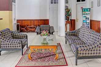 Lobby 4 Super OYO 90483 Homestay Permata Syariah