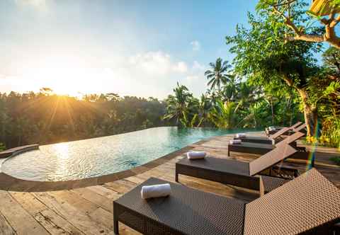 Swimming Pool GK Bali Resort