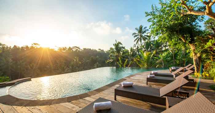 Swimming Pool GK Bali Resort