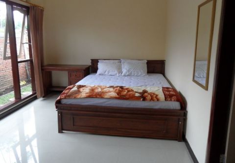 Bedroom Villa Panderman View