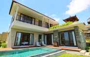 Kolam Renang 3 The Ocean Views Luxury Villas & Apartment