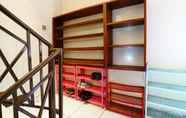 Lobi 7 Premium Senen Guesthouse - Female Only