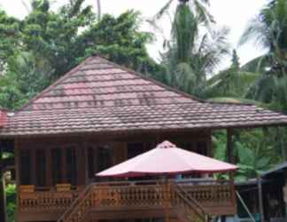 Bangunan 2 villa Kembar No 2 Pantai Jelarangan