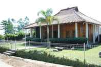 Lobi Villa Kayu Ciwidey