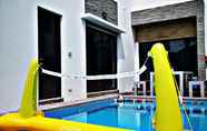 Kolam Renang 2 Cool Breeze Pool Villa