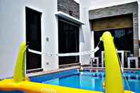 Kolam Renang Cool Breeze Pool Villa