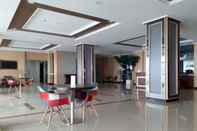 Lobby New Apartement Bale Hinggil by Prafi