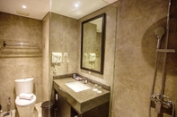 Toilet Kamar Suni Hotel & Convention Abepura managed by Parkside