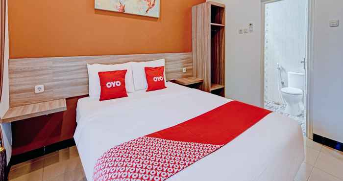 BEDROOM OYO 90497 Navaya Guest House