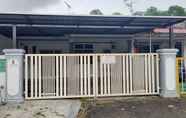 Exterior 4 Jiaxin Homestay Putri Wangsa