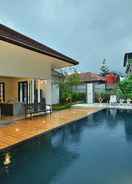 SWIMMING_POOL Villa Amethyst Dago Pakar K-28 