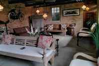 Entertainment Facility Rumah Jawa Antik