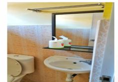 In-room Bathroom 3 Sunrise of Java