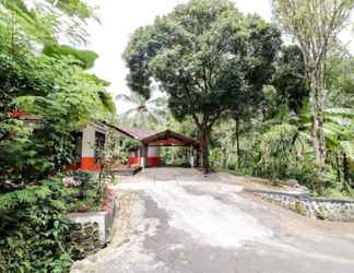 Bên ngoài 2 Narendra Homestay