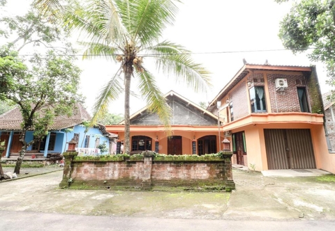 Exterior Nurudin House