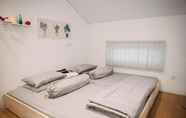 Kamar Tidur 5 The Lou House