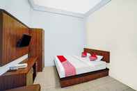 Kamar Tidur OYO 90515 Indah Guest House 