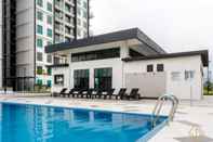 Swimming Pool LOVELY HOMESTAY MERU@MAPS IPOH - Book Now Stay Later 