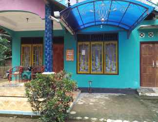 Bên ngoài 2 Sutrisno Homestay