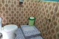 In-room Bathroom Sutrisno Homestay
