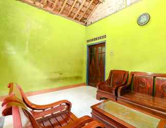 Lobi 2 Kasmiyem Homestay