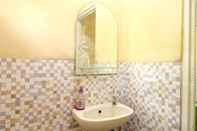 Toilet Kamar Kasmiyem Homestay