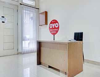 Lobi 2 OYO 90494 Stariez Residence Karawaci