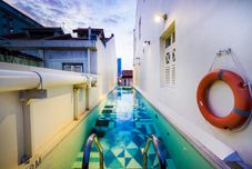 游泳池 The Daulat by Hotel Calmo