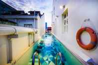 Swimming Pool The Daulat by Hotel Calmo