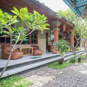 Exterior / Building 1 Padi-Padi Hostel & Bar, Hotel 3 Point Spa