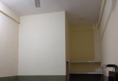 Phòng ngủ 4 First Inn Hotel