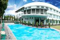 Swimming Pool Collection O 90530 Ayong M Linggarjati Hotel