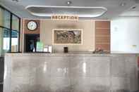 Lobby Collection O 90530 Ayong M Linggarjati Hotel