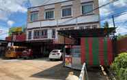 Bên ngoài 3 OYO 90529 Hotel Baruga Makassar