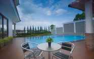 Swimming Pool 6 Villa Mawar VIP