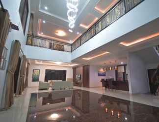 Lobi 2 Villa Mawar VIP