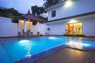 สระว่ายน้ำ Villa Mawar VIP