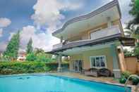 Swimming Pool Villa Dlima Suci 2